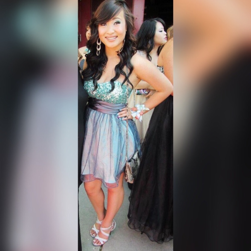 Prom Dress - Picture 2 of 5